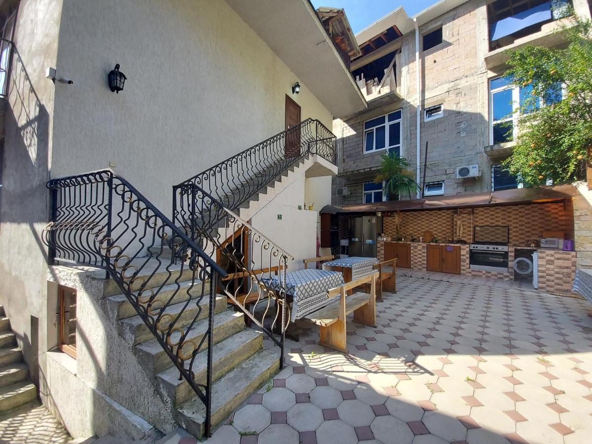 Гостевой Дом София 400 М До Моря Gagra Exterior photo