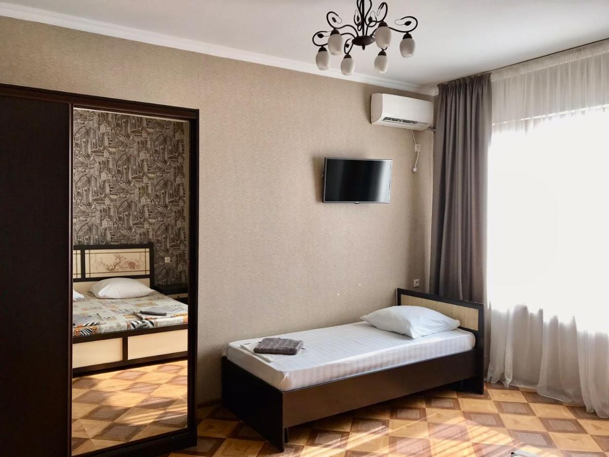 Гостевой Дом София 400 М До Моря Gagra Exterior photo